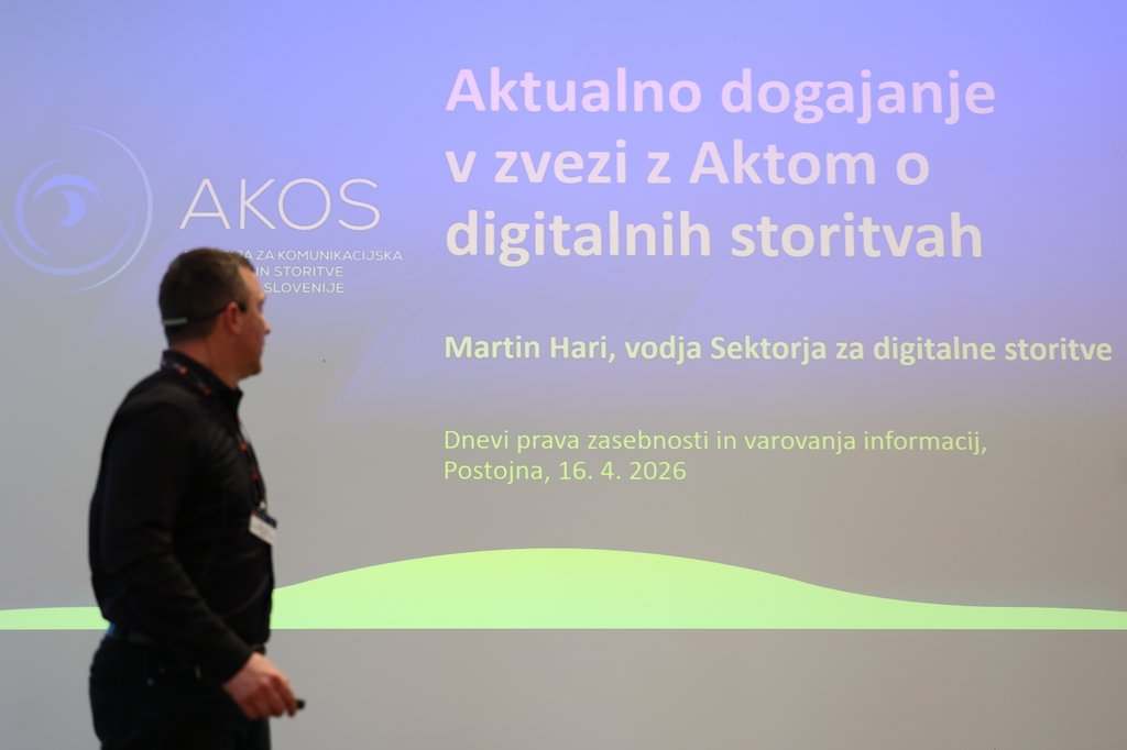 Martin Hari, AKOS